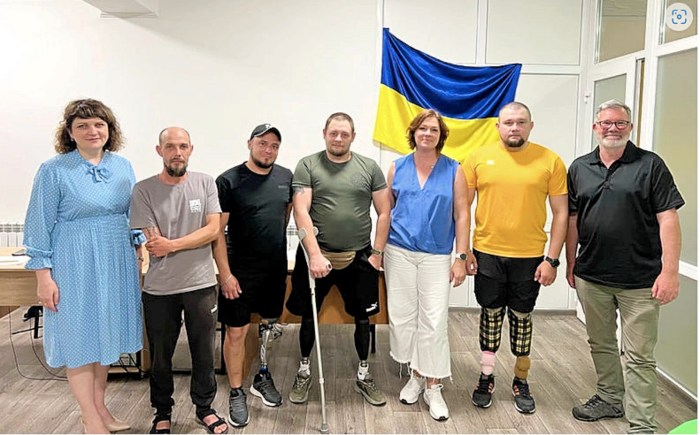 Aid for victims with prostheses